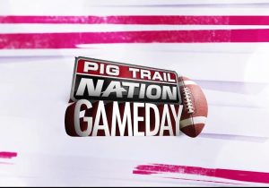 Arkansas Razorbacks host Tennessee Volunteers in Fayetteville following road loss