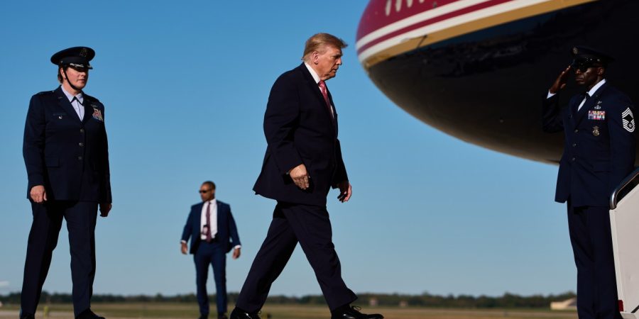 CNN threatens legal action over White House Air Force One ban