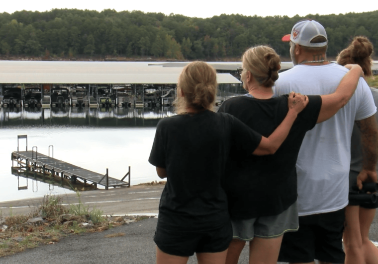 Search continues for missing fisherman Michael Dewayne Smith in Greers Ferry